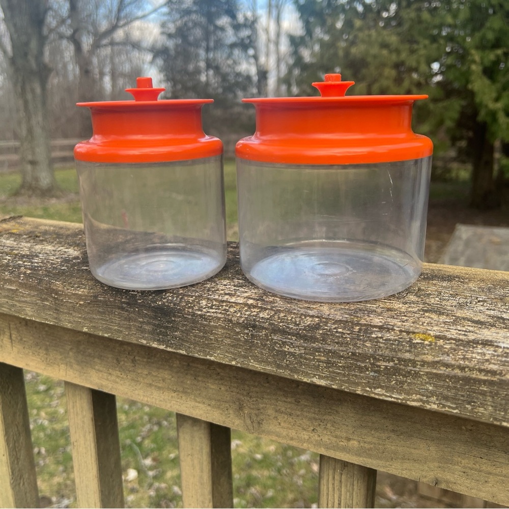 Vintage Tupperware containers set of 2
